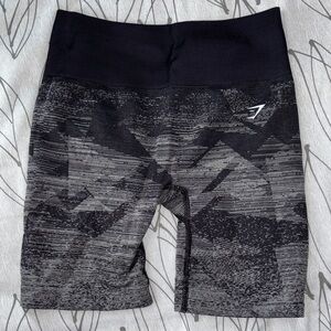 Gymshark shorts sz M